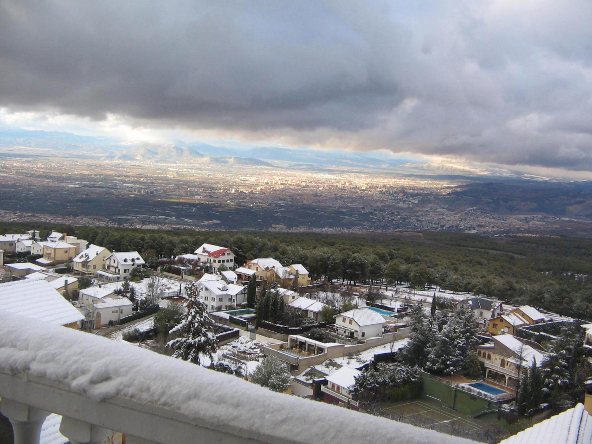 Hotel El Balcon De Las Nieves La Zubia  Eksteriør bilde